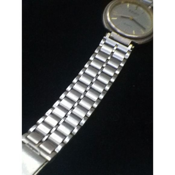 Vintage Dufonte Mens Wrist Watch Silver with a gold ring around the face - Picture 5 of 7